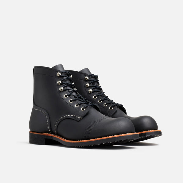 Red Wing #8084
Men's Iron Ranger®
Men's 6-Inch Boot in Black Harness Leather
