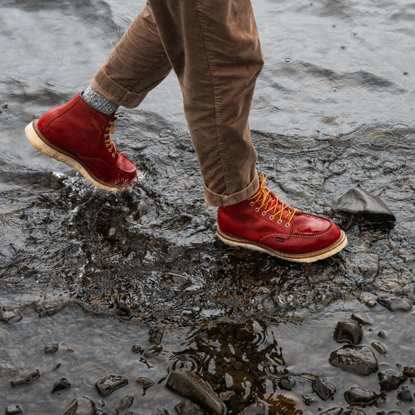 Red wing moc toe top style